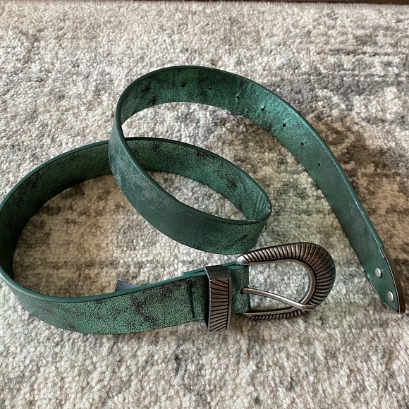 SheIn Green Metallic Statement Belt - Picture 1 of 6
